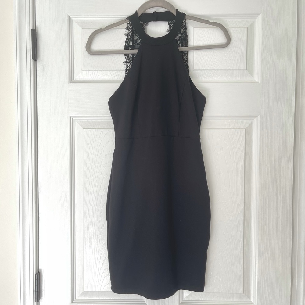Lulu’s | Little Black Halter Mini Lace Dress Small